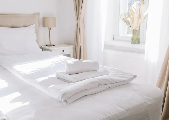 Апартаменты Riverside Mescanka