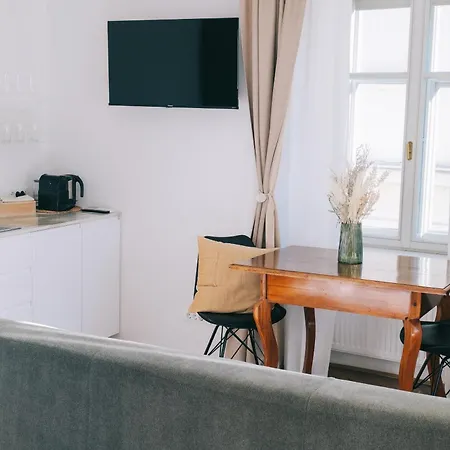 Apartment Riverside Mescanka