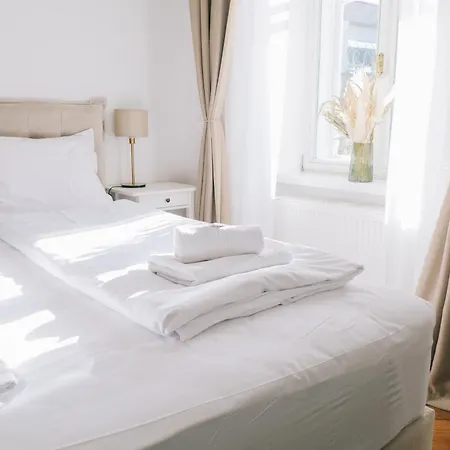 Apartment Riverside Mescanka