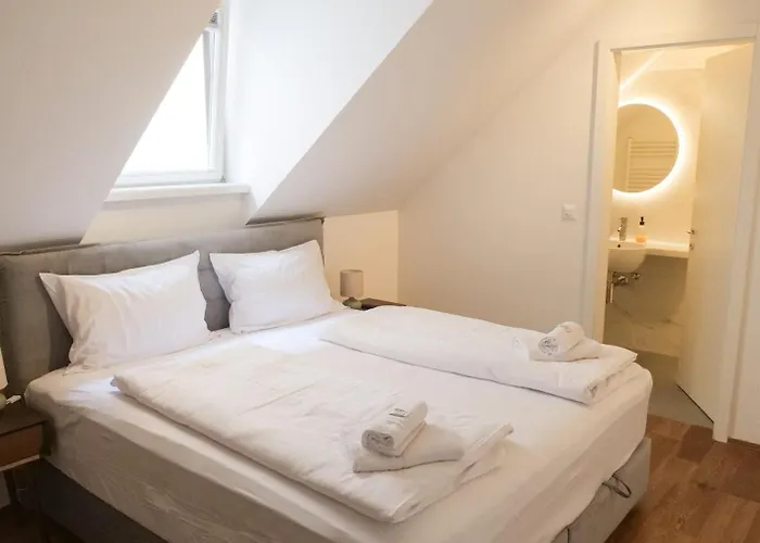 Riverside Mescanka דירה *