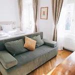 Riverside Mescanka Apartmán *